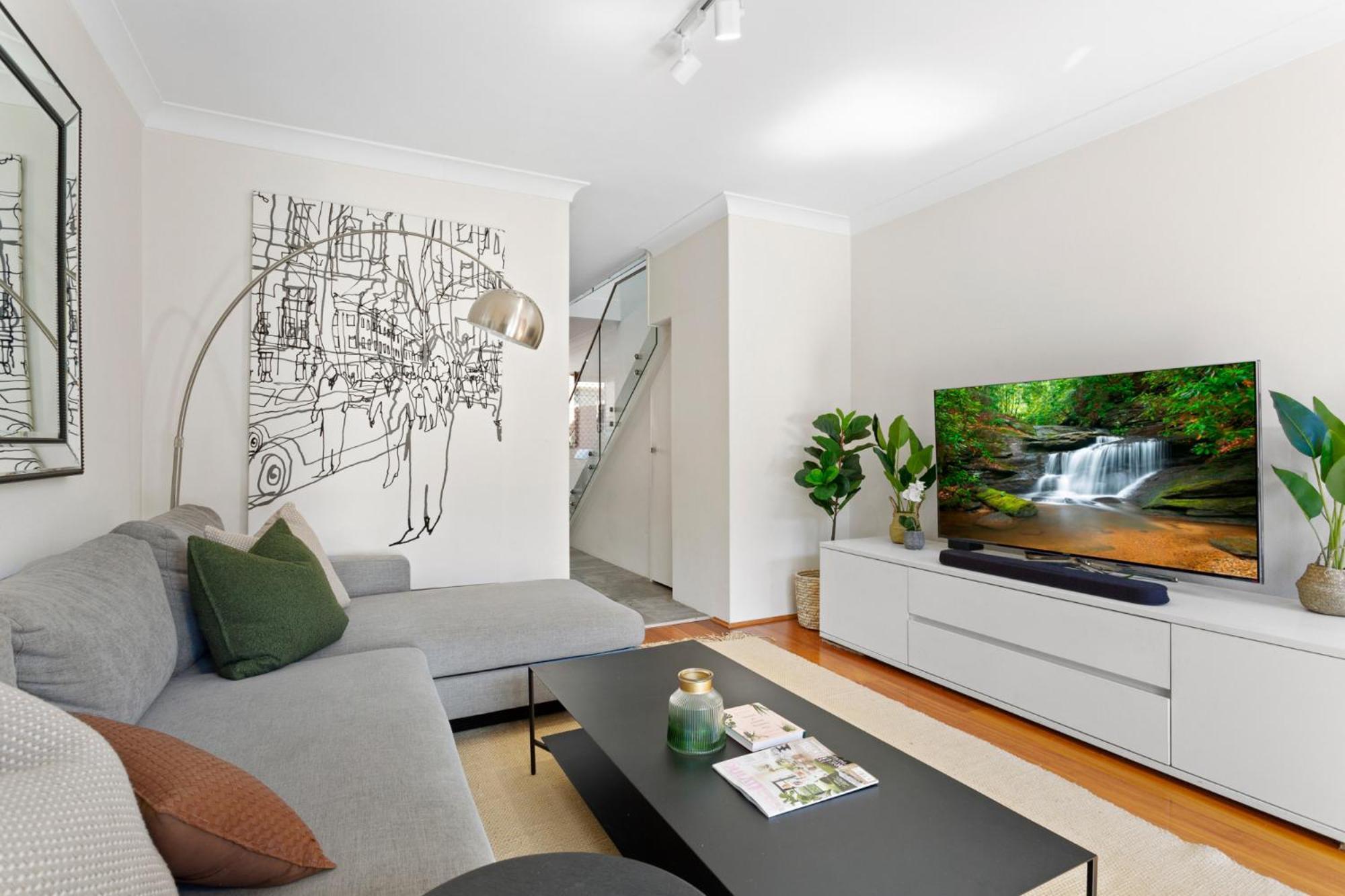 シドニーElegantly Modern 2-Bed In The Heart Of Chippendaleアパートメント エクステリア 写真