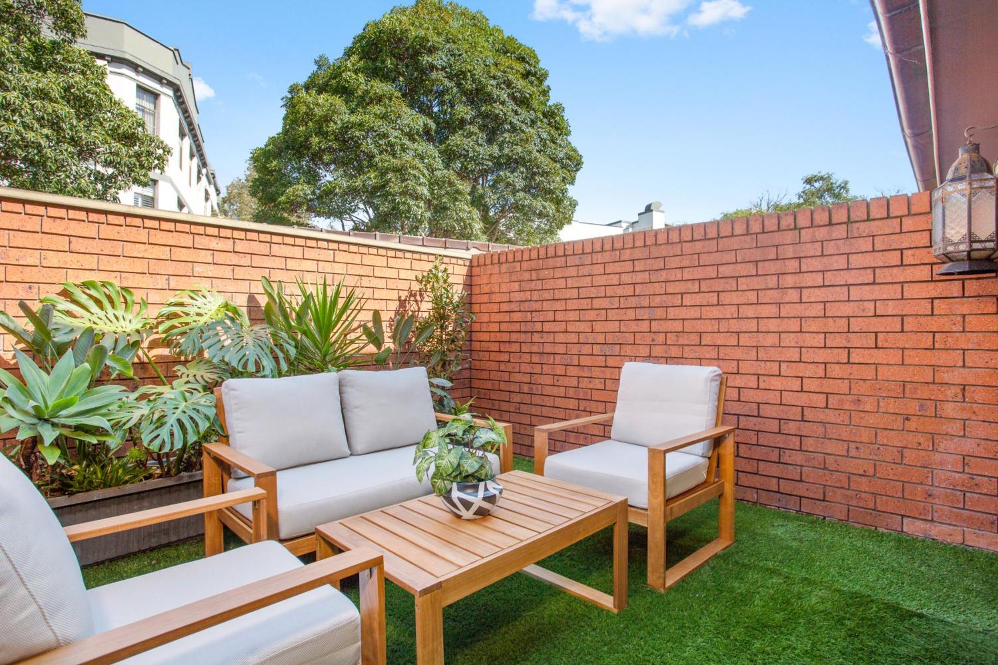 シドニーElegantly Modern 2-Bed In The Heart Of Chippendaleアパートメント エクステリア 写真